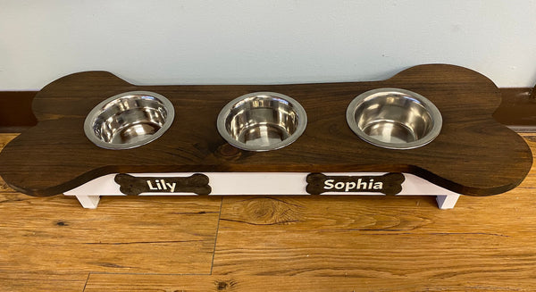 Dog stand with 3 bowls